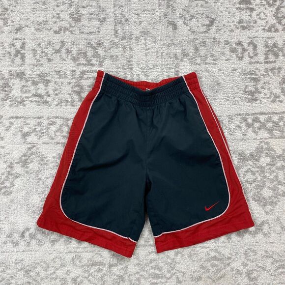 Nike Dri Fit Board Shorts Trophy Gym Youth Shorts Black/Red Shorts Size Small - Picture 1 of 4
